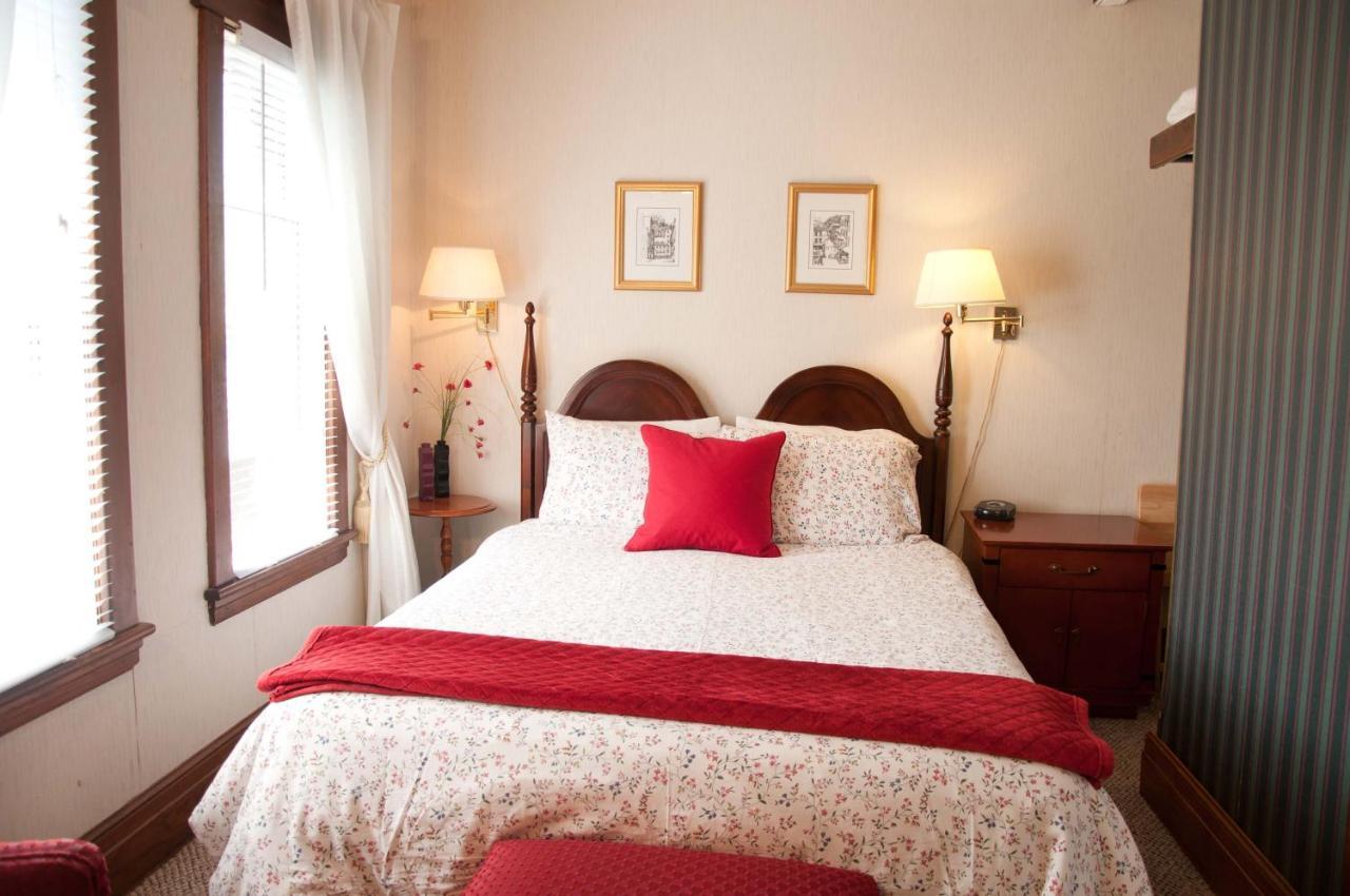 Homestead House B&B Гамильтон Экстерьер фото